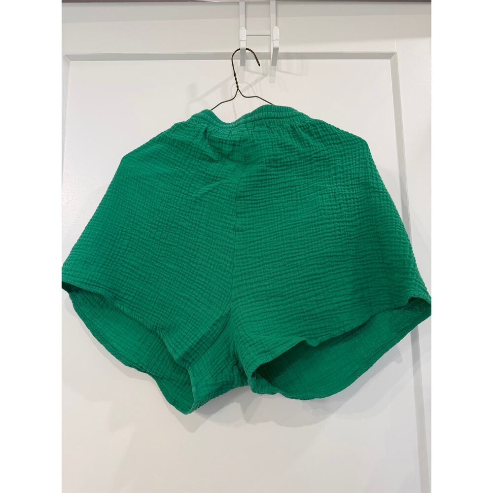 Two piece green set! 100% cotton. Size large - Picture 7 of 7